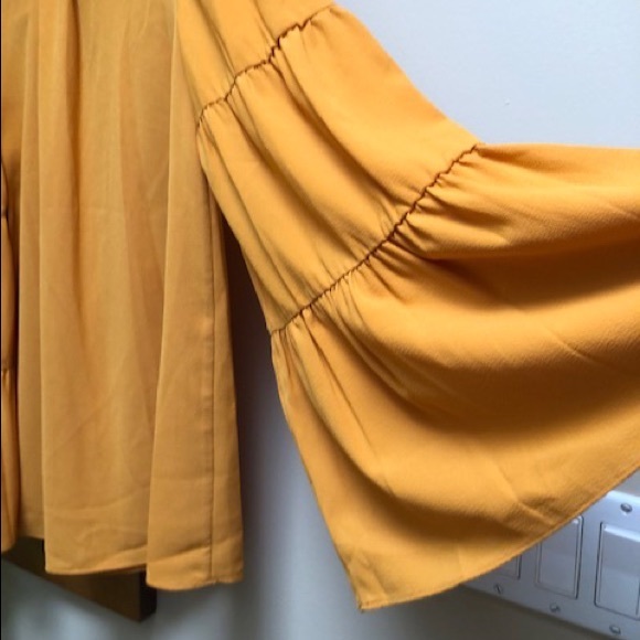 Michael Kors Shirt - Picture 2 of 4